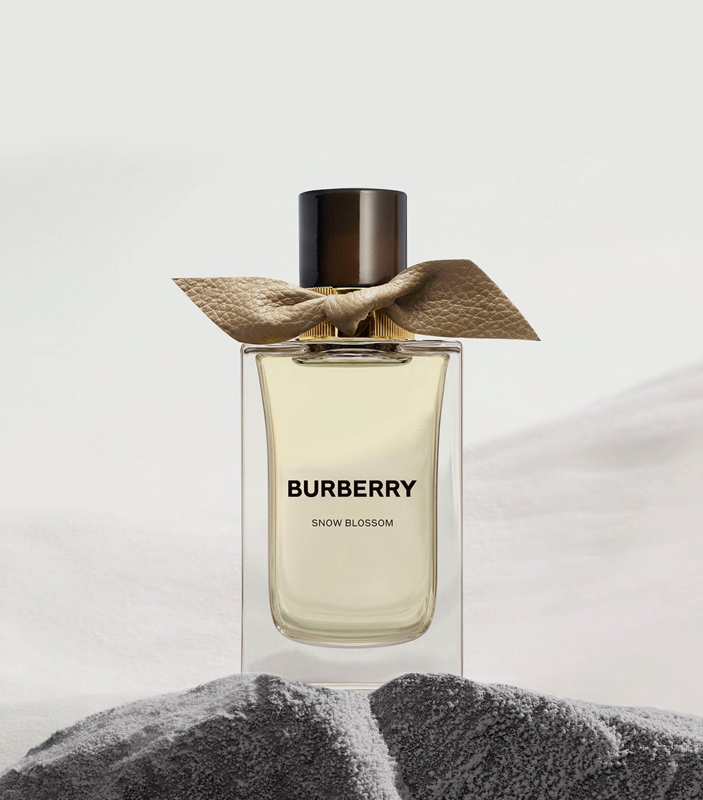 Burberry Botanicals Snow Blossom Eau de Parfum 100ml kadın parfümü