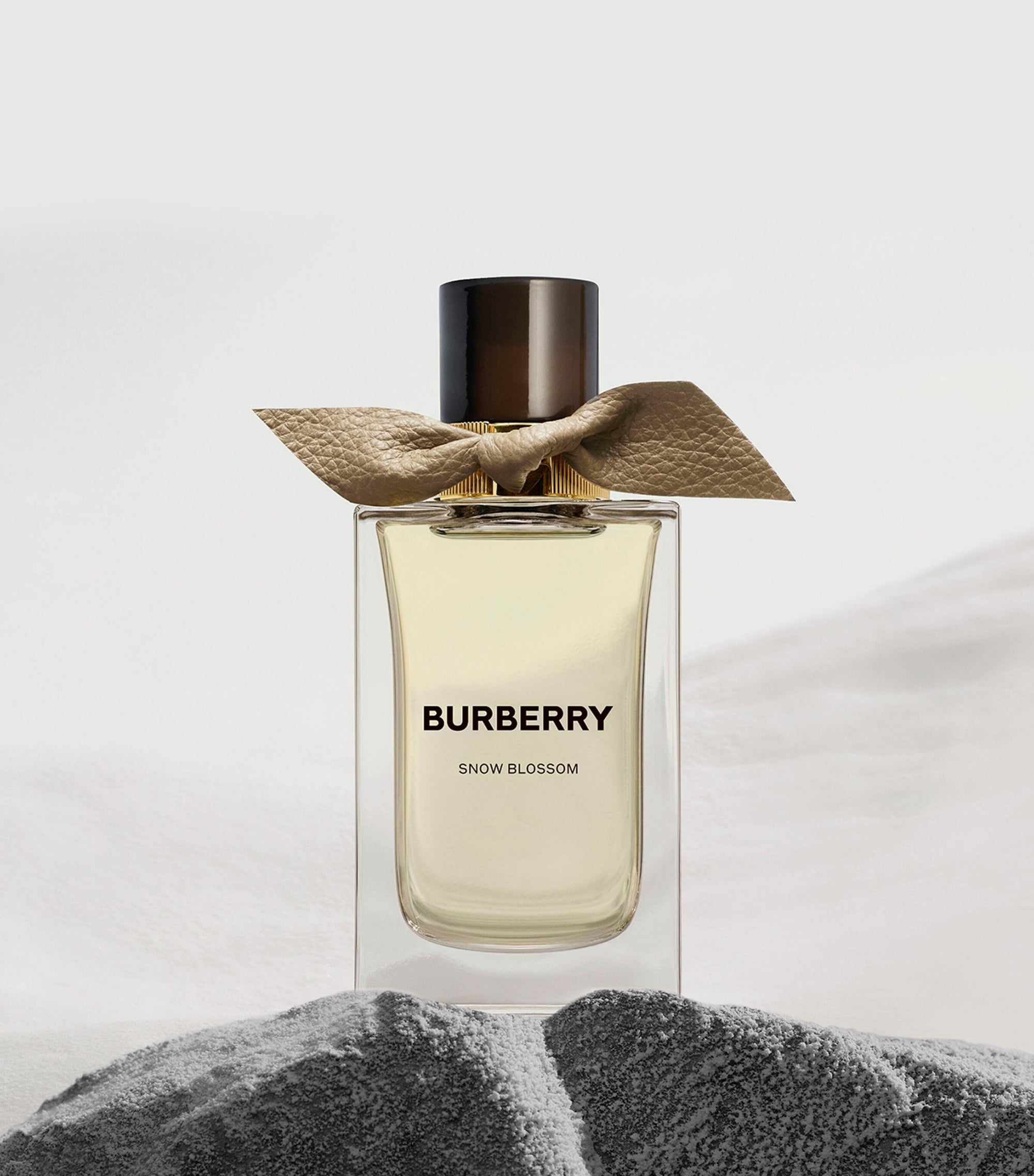 Burberry Botanicals Snow Blossom Eau de Parfum 100ml kadın parfümü